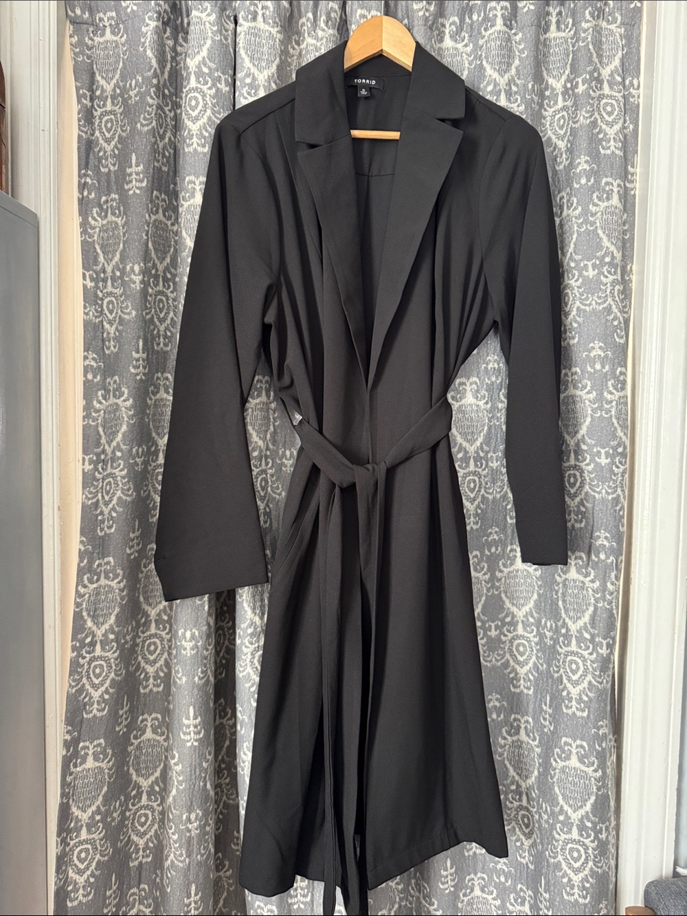 Torrid XL Sleek Black Tie-Waist Coat NWOT